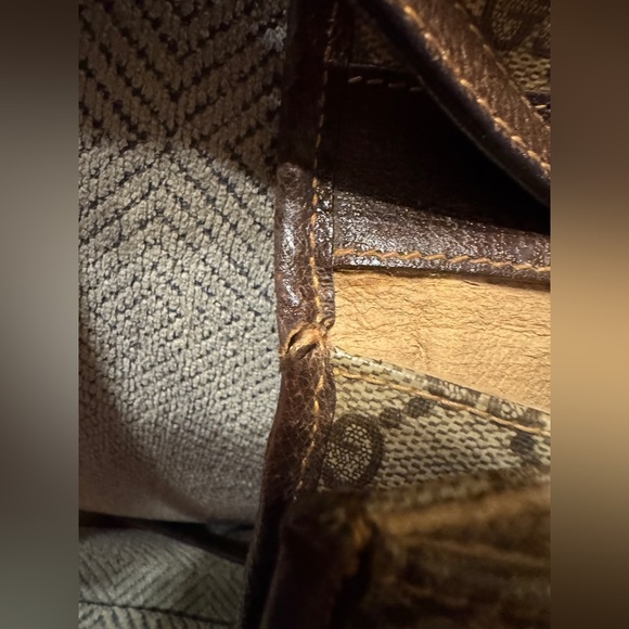 Gucci Vintage GG Signature Brown and Cream Crossbody/Shoulder Bag - Picture 16 of 16